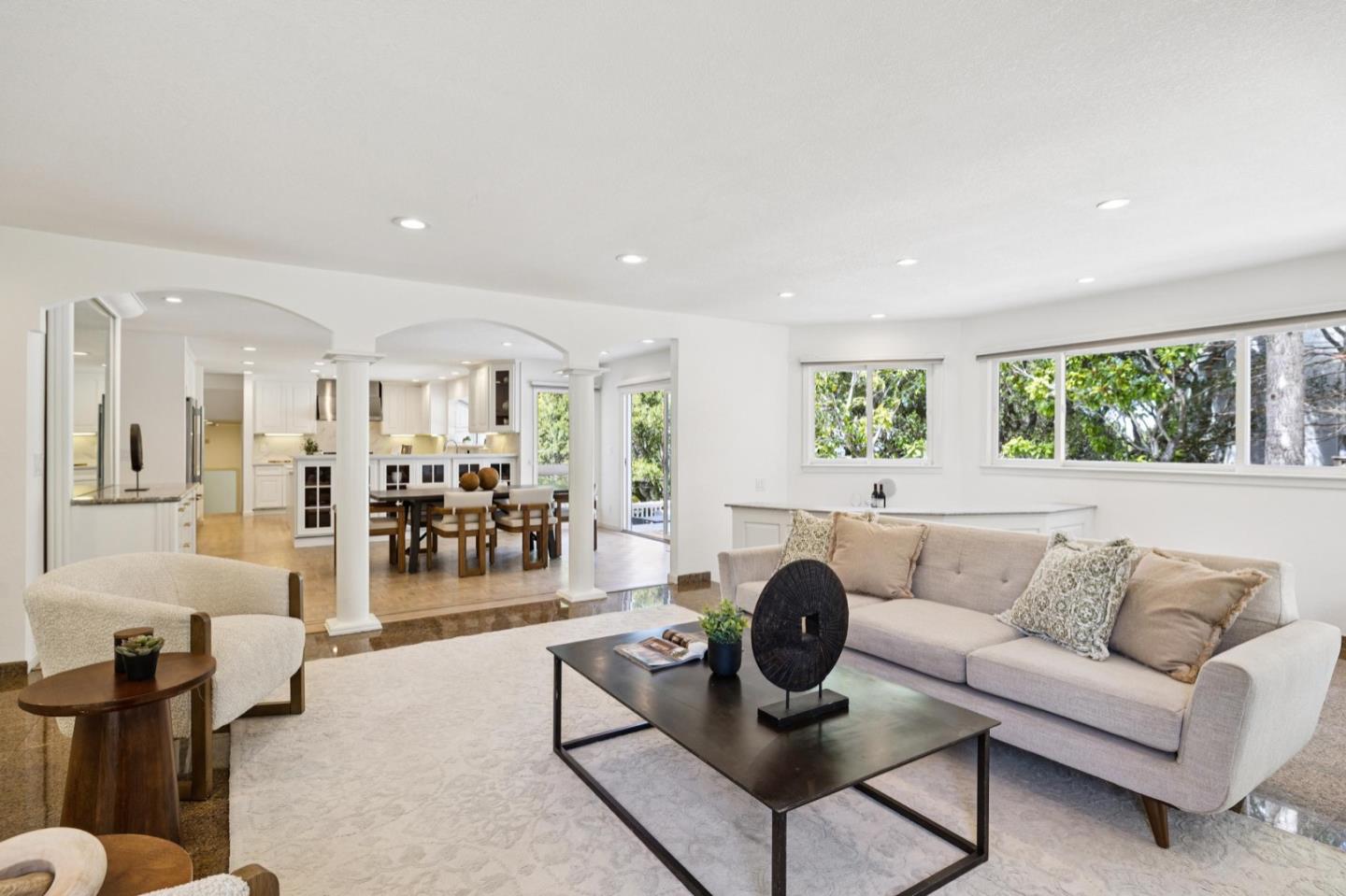 Detail Gallery Image 13 of 55 For 10 Salmark Ct, Hillsborough,  CA 94010 - 5 Beds | 4/1 Baths