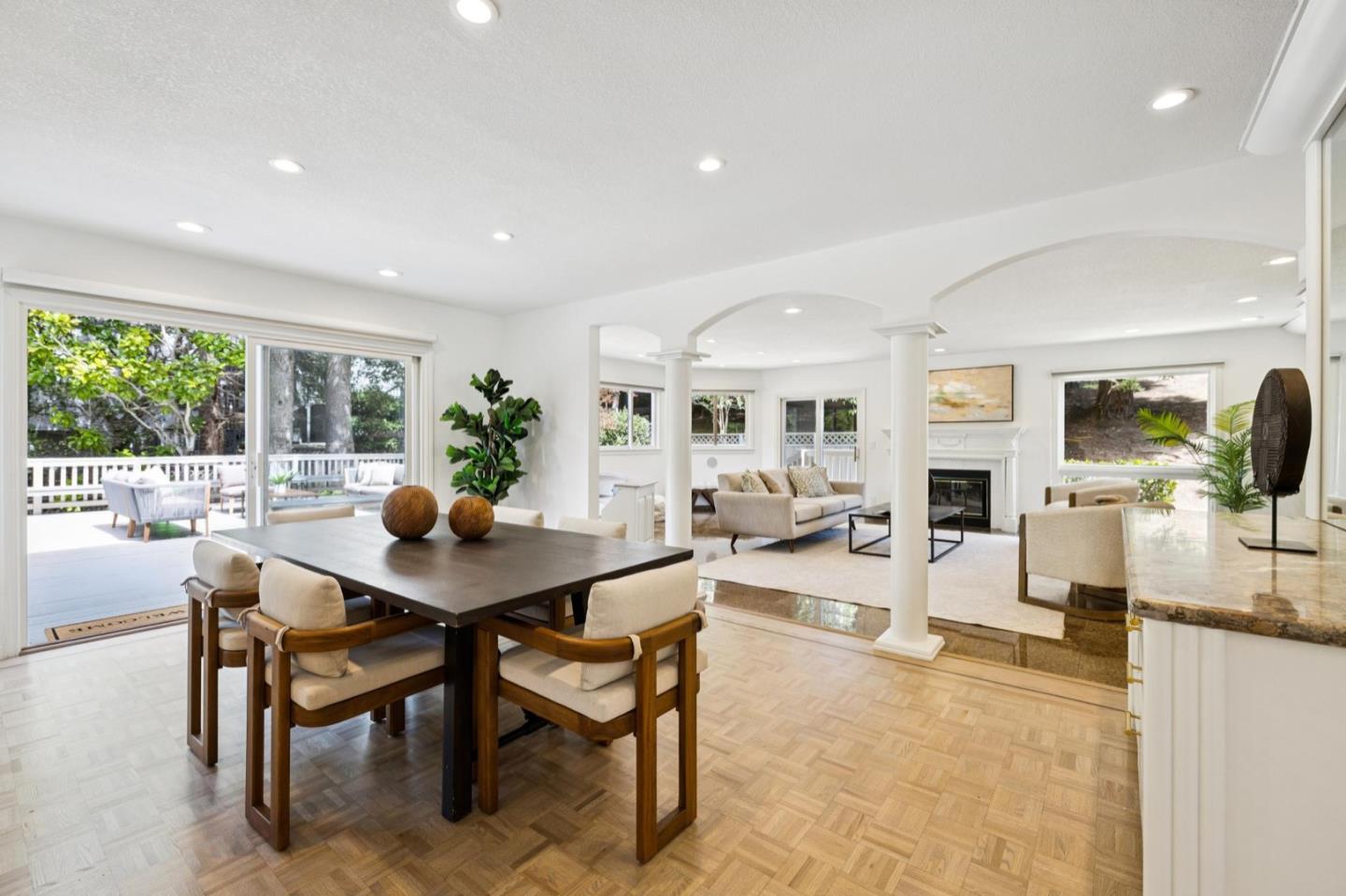 Detail Gallery Image 14 of 55 For 10 Salmark Ct, Hillsborough,  CA 94010 - 5 Beds | 4/1 Baths