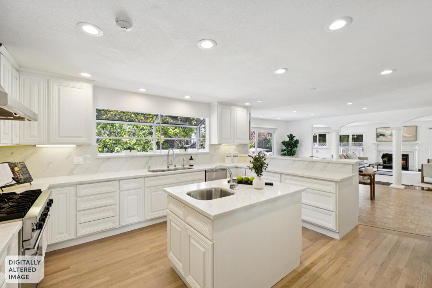 Detail Gallery Image 16 of 55 For 10 Salmark Ct, Hillsborough,  CA 94010 - 5 Beds | 4/1 Baths