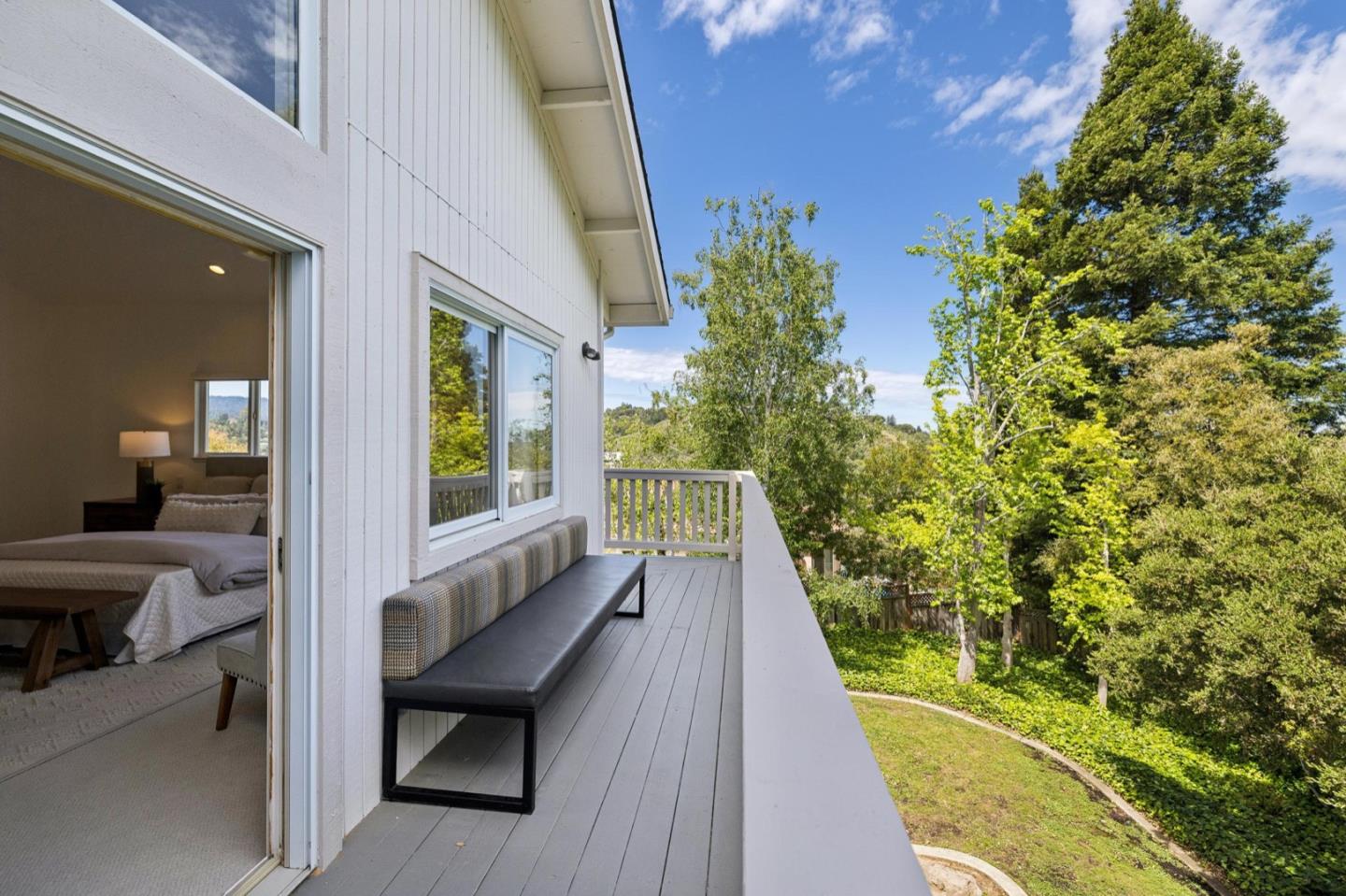 Detail Gallery Image 30 of 55 For 10 Salmark Ct, Hillsborough,  CA 94010 - 5 Beds | 4/1 Baths