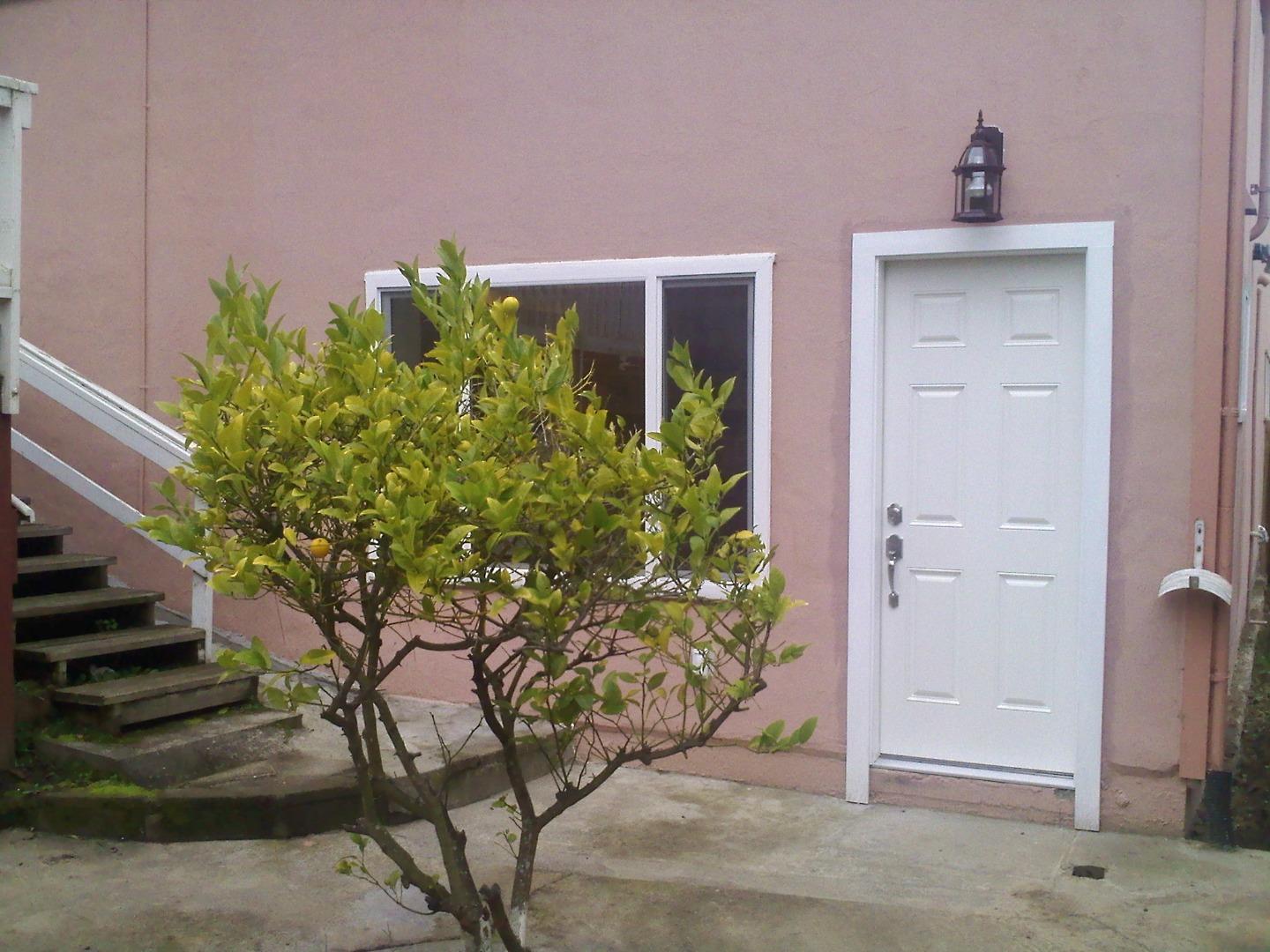 Detail Gallery Image 3 of 11 For 2391 Catalpa Way, San Bruno,  CA 94066 - 4 Beds | 3 Baths