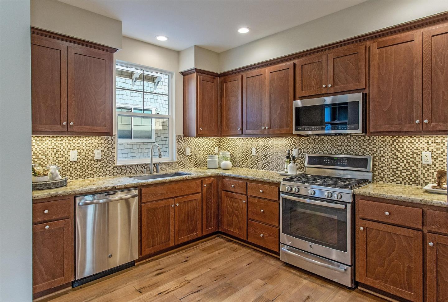 Photo #10: ML82042654 Listing: Photo #10