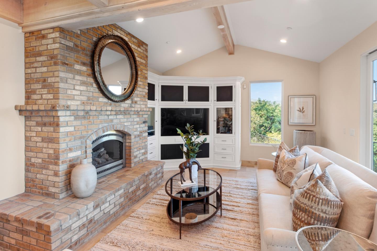 Detail Gallery Image 15 of 51 For 875 Madonna Way, Los Altos,  CA 94024 - 5 Beds | 5/1 Baths