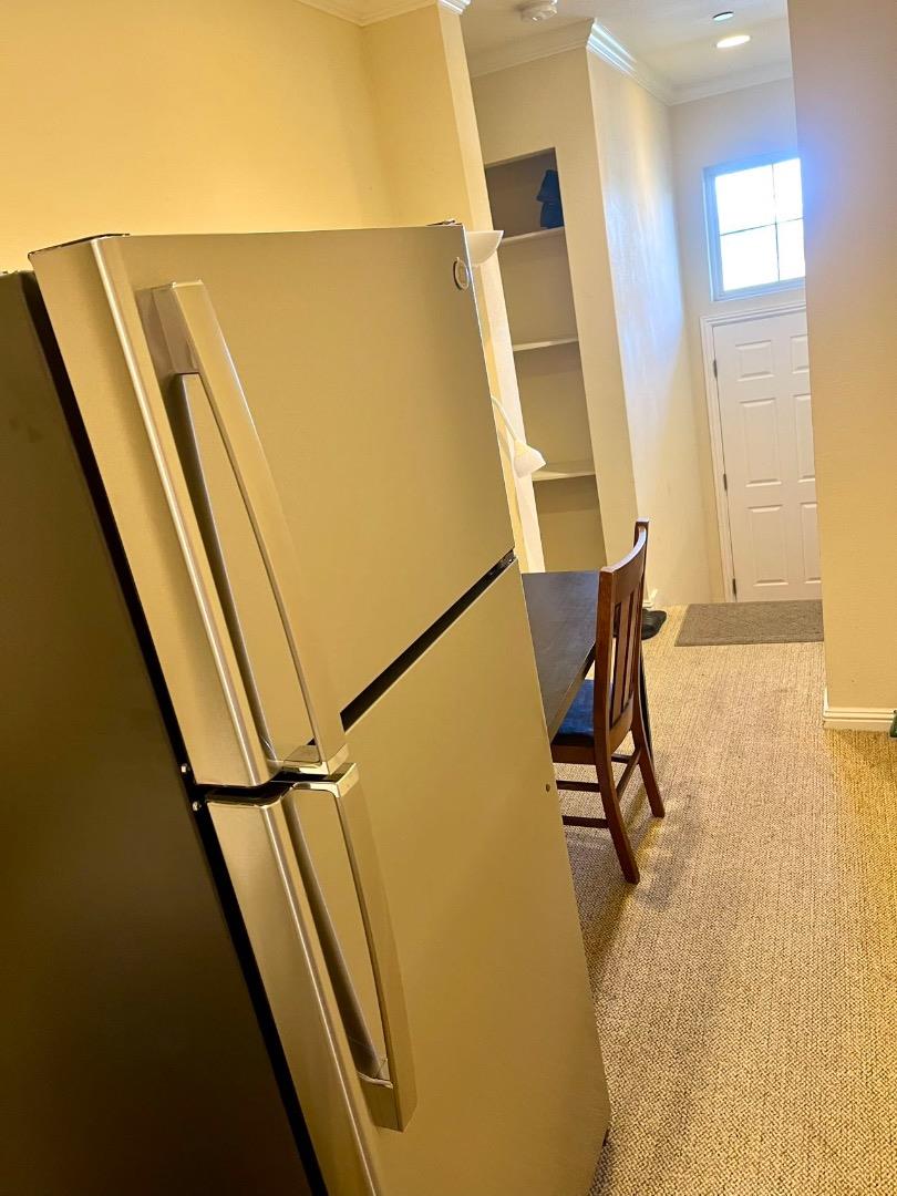 Detail Gallery Image 4 of 5 For 685 Sierra Point Rd, Brisbane,  CA 94005 - 1 Beds | 1 Baths