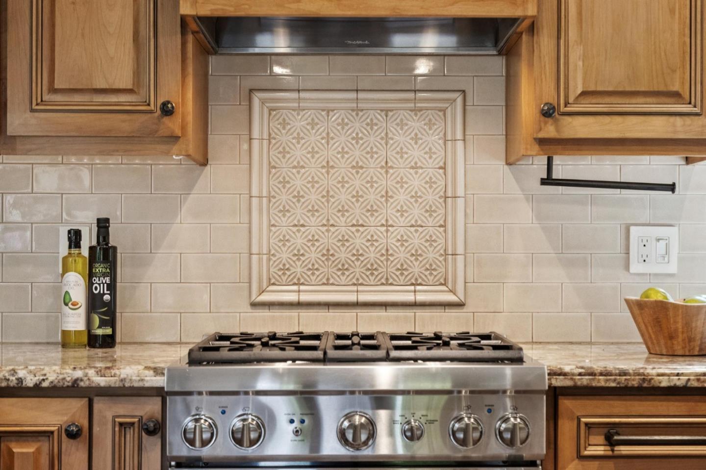 Detail Gallery Image 18 of 70 For 15781 Poppy Ln, Monte Sereno,  CA 95030 - 3 Beds | 2 Baths