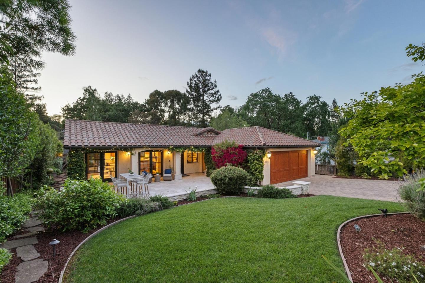 Detail Gallery Image 3 of 70 For 15781 Poppy Ln, Monte Sereno,  CA 95030 - 3 Beds | 2 Baths