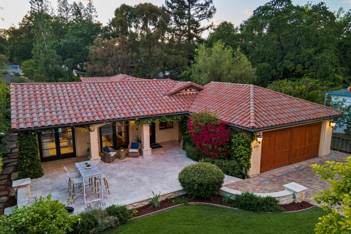 Detail Gallery Image 4 of 70 For 15781 Poppy Ln, Monte Sereno,  CA 95030 - 3 Beds | 2 Baths