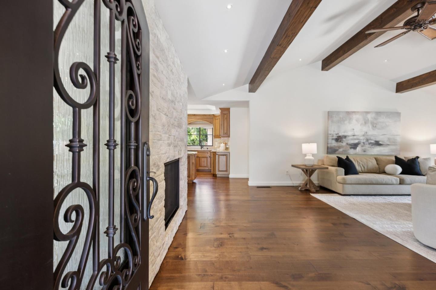 Detail Gallery Image 8 of 70 For 15781 Poppy Ln, Monte Sereno,  CA 95030 - 3 Beds | 2 Baths