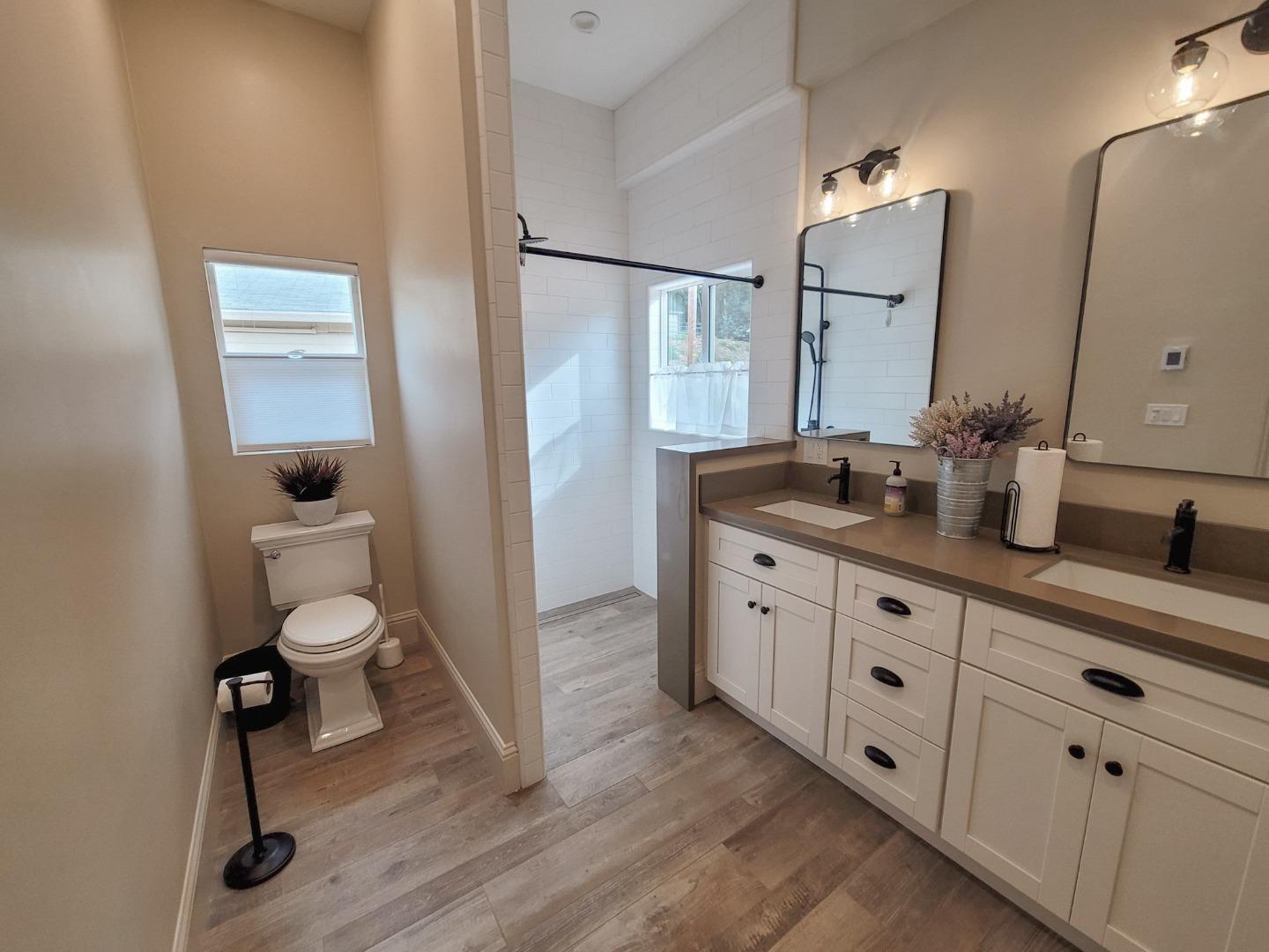 Detail Gallery Image 12 of 27 For 17329 Mcguffie Rd, Salinas,  CA 93907 - 3 Beds | 3 Baths