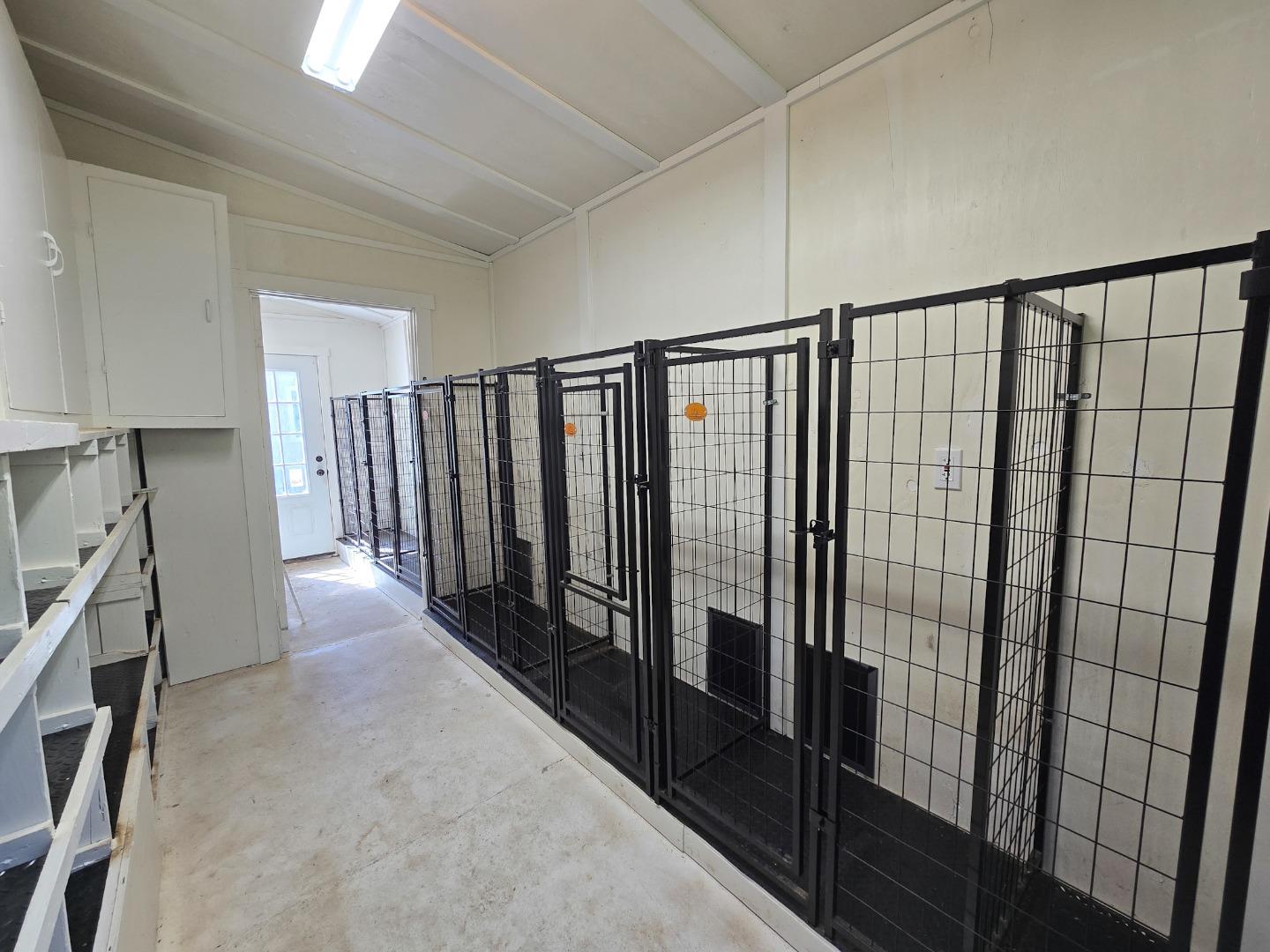 Detail Gallery Image 15 of 27 For 17329 Mcguffie Rd, Salinas,  CA 93907 - 3 Beds | 3 Baths