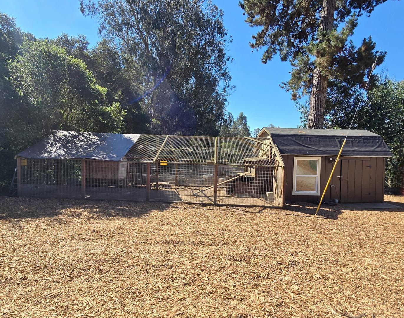 Detail Gallery Image 17 of 27 For 17329 Mcguffie Rd, Salinas,  CA 93907 - 3 Beds | 3 Baths