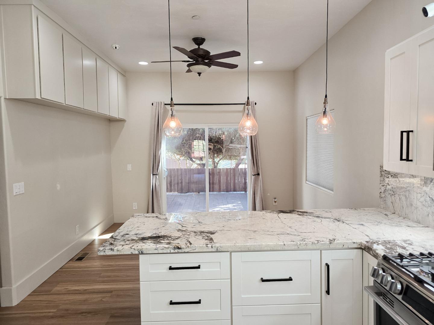 Detail Gallery Image 5 of 27 For 17329 Mcguffie Rd, Salinas,  CA 93907 - 3 Beds | 3 Baths