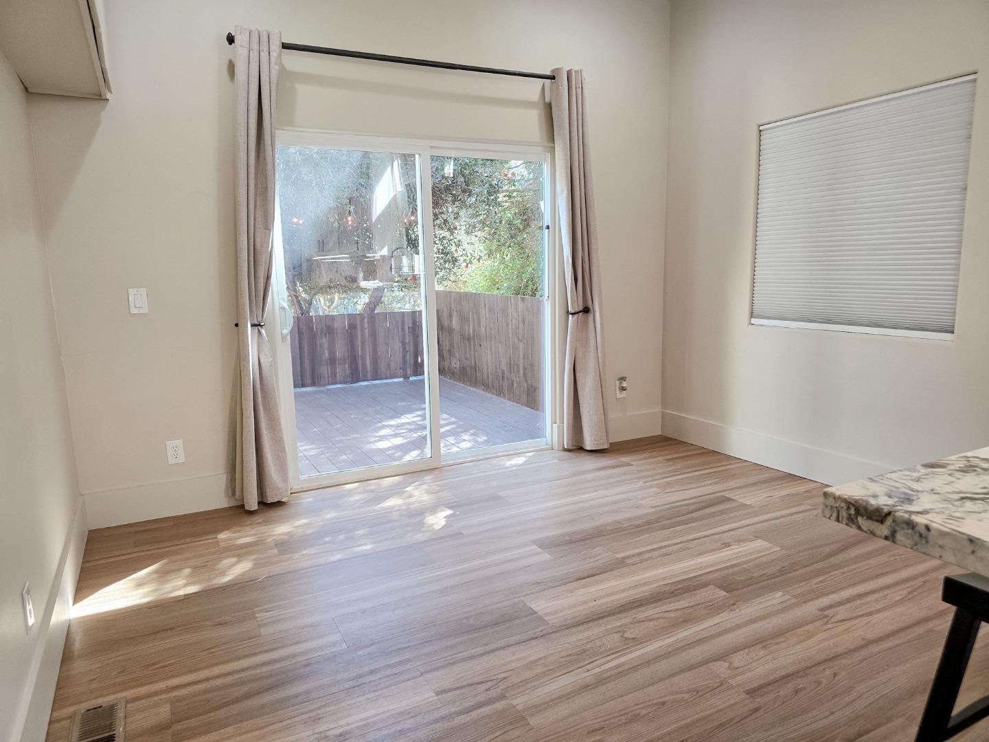 Detail Gallery Image 6 of 27 For 17329 Mcguffie Rd, Salinas,  CA 93907 - 3 Beds | 3 Baths