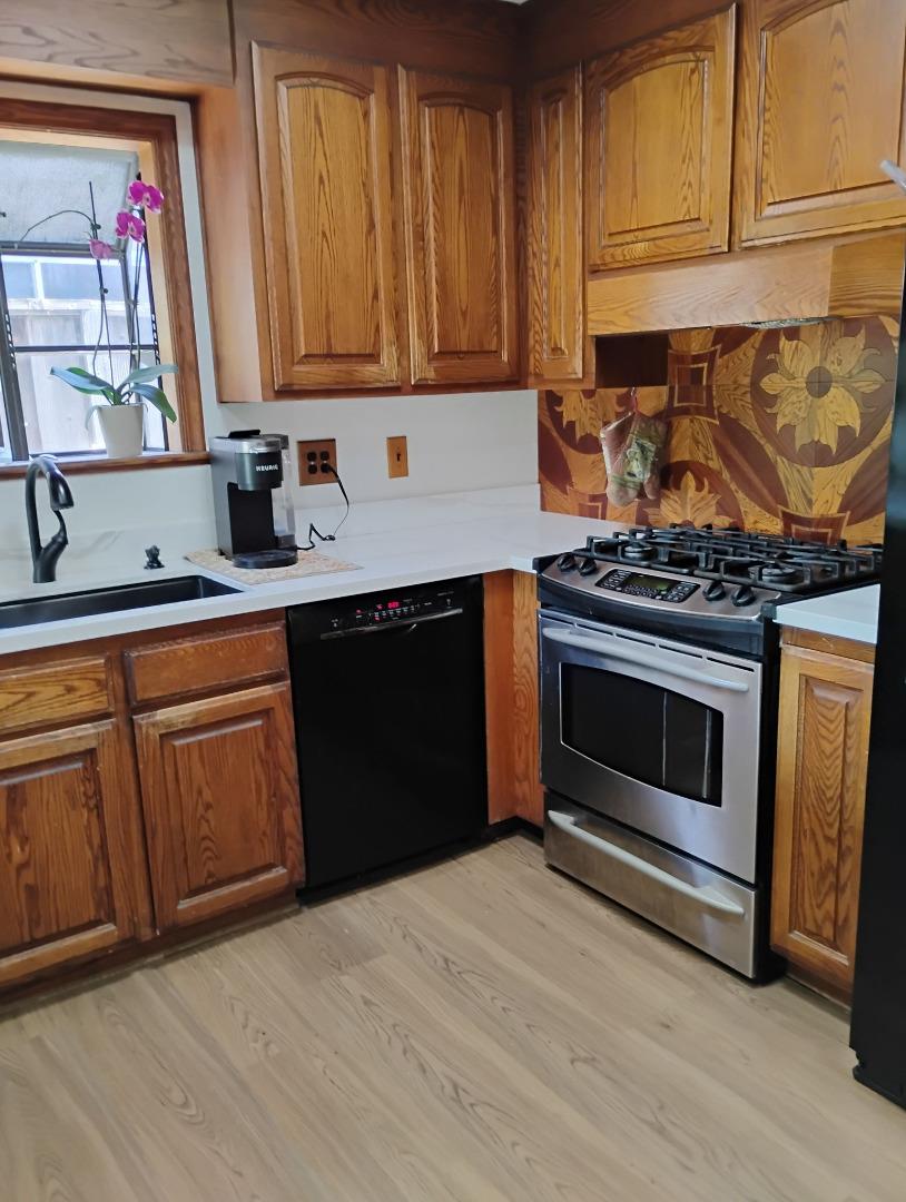 Detail Gallery Image 2 of 10 For 5589 Roosevelt Pl, Fremont,  CA 94538 - 4 Beds | 2 Baths