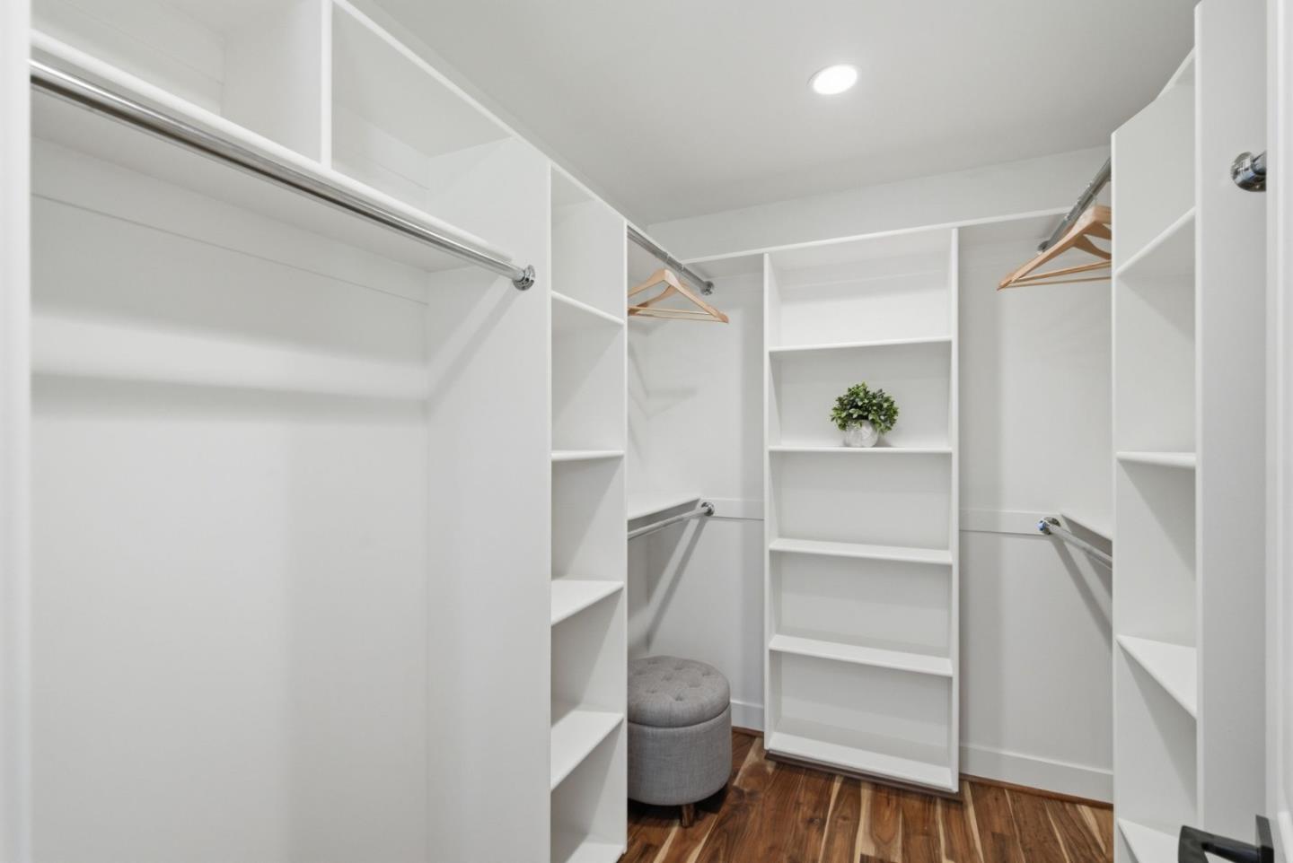 Detail Gallery Image 25 of 35 For 50 Hilltop Dr, San Carlos,  CA 94070 - 4 Beds | 4 Baths