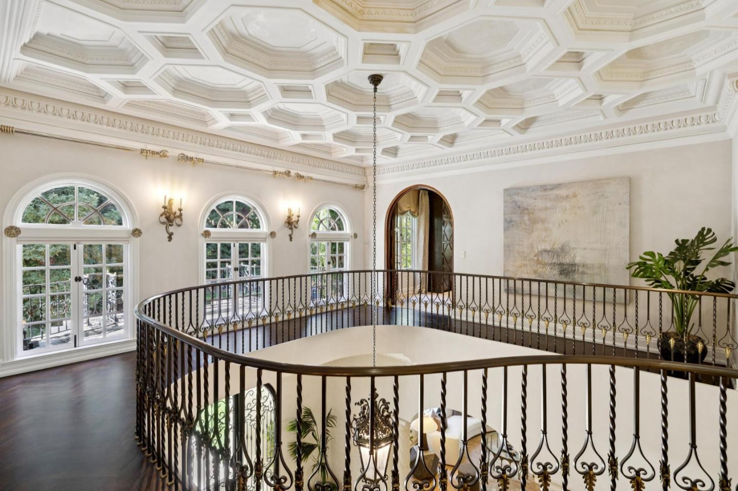 Detail Gallery Image 19 of 33 For 241 Polhemus Ave, Atherton,  CA 94027 - 8 Beds | 9/2 Baths