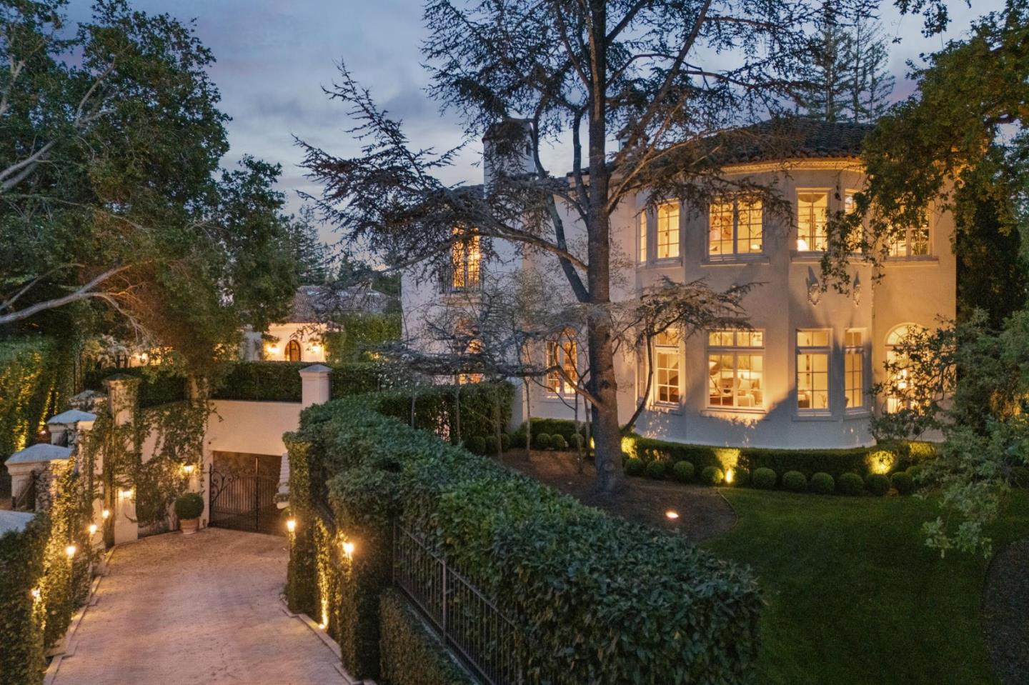 Detail Gallery Image 24 of 33 For 241 Polhemus Ave, Atherton,  CA 94027 - 8 Beds | 9/2 Baths