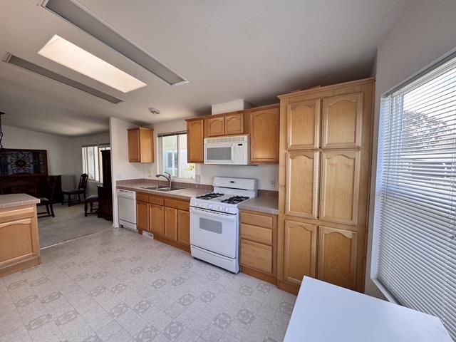 Detail Gallery Image 10 of 20 For 120 Creekside #120,  Half Moon Bay,  CA 94019 - 3 Beds | 2 Baths