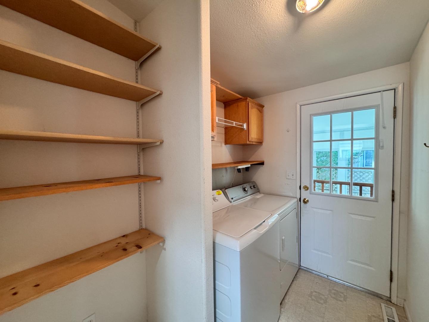 Detail Gallery Image 11 of 20 For 120 Creekside #120,  Half Moon Bay,  CA 94019 - 3 Beds | 2 Baths