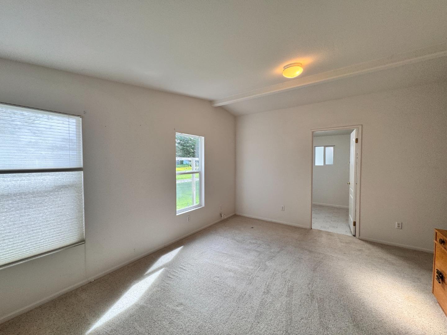 Detail Gallery Image 12 of 20 For 120 Creekside #120,  Half Moon Bay,  CA 94019 - 3 Beds | 2 Baths