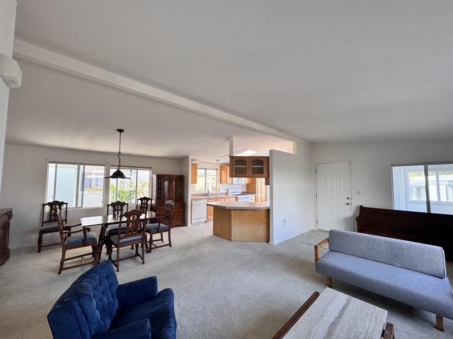 Detail Gallery Image 5 of 20 For 120 Creekside #120,  Half Moon Bay,  CA 94019 - 3 Beds | 2 Baths