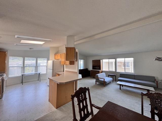 Detail Gallery Image 6 of 20 For 120 Creekside #120,  Half Moon Bay,  CA 94019 - 3 Beds | 2 Baths