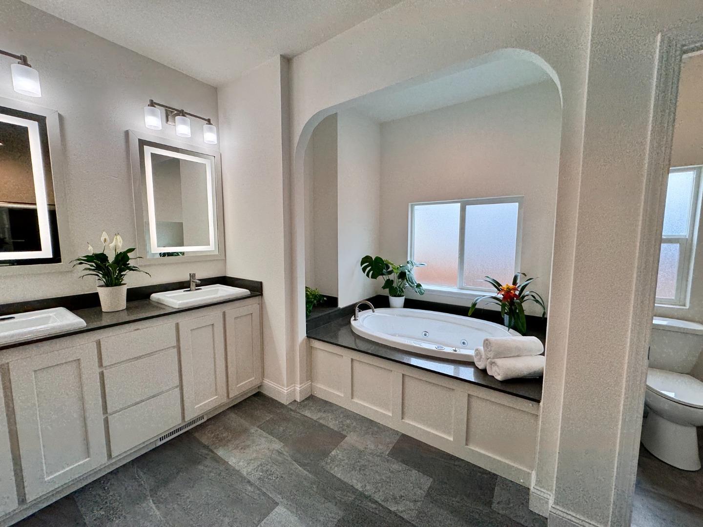 Detail Gallery Image 14 of 23 For 12 Pelican Cir #12,  Half Moon Bay,  CA 94019 - 3 Beds | 2 Baths