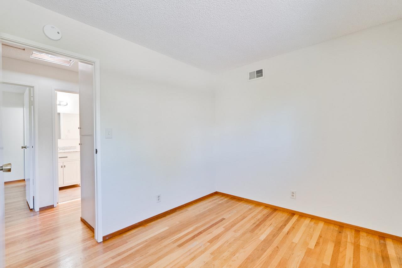 Detail Gallery Image 15 of 33 For 1239 Lockhaven Way, San Jose,  CA 95129 - 3 Beds | 2 Baths