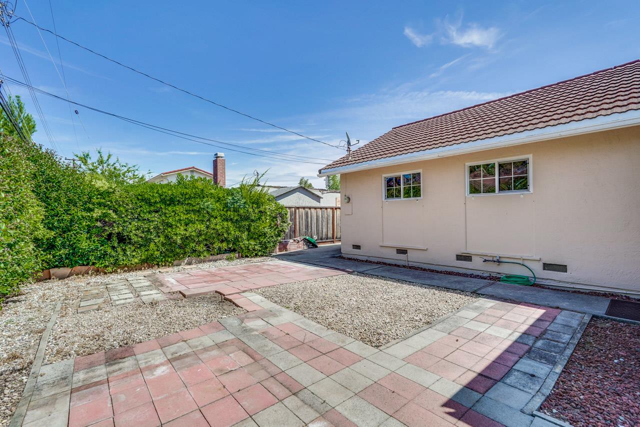 Detail Gallery Image 30 of 33 For 1239 Lockhaven Way, San Jose,  CA 95129 - 3 Beds | 2 Baths