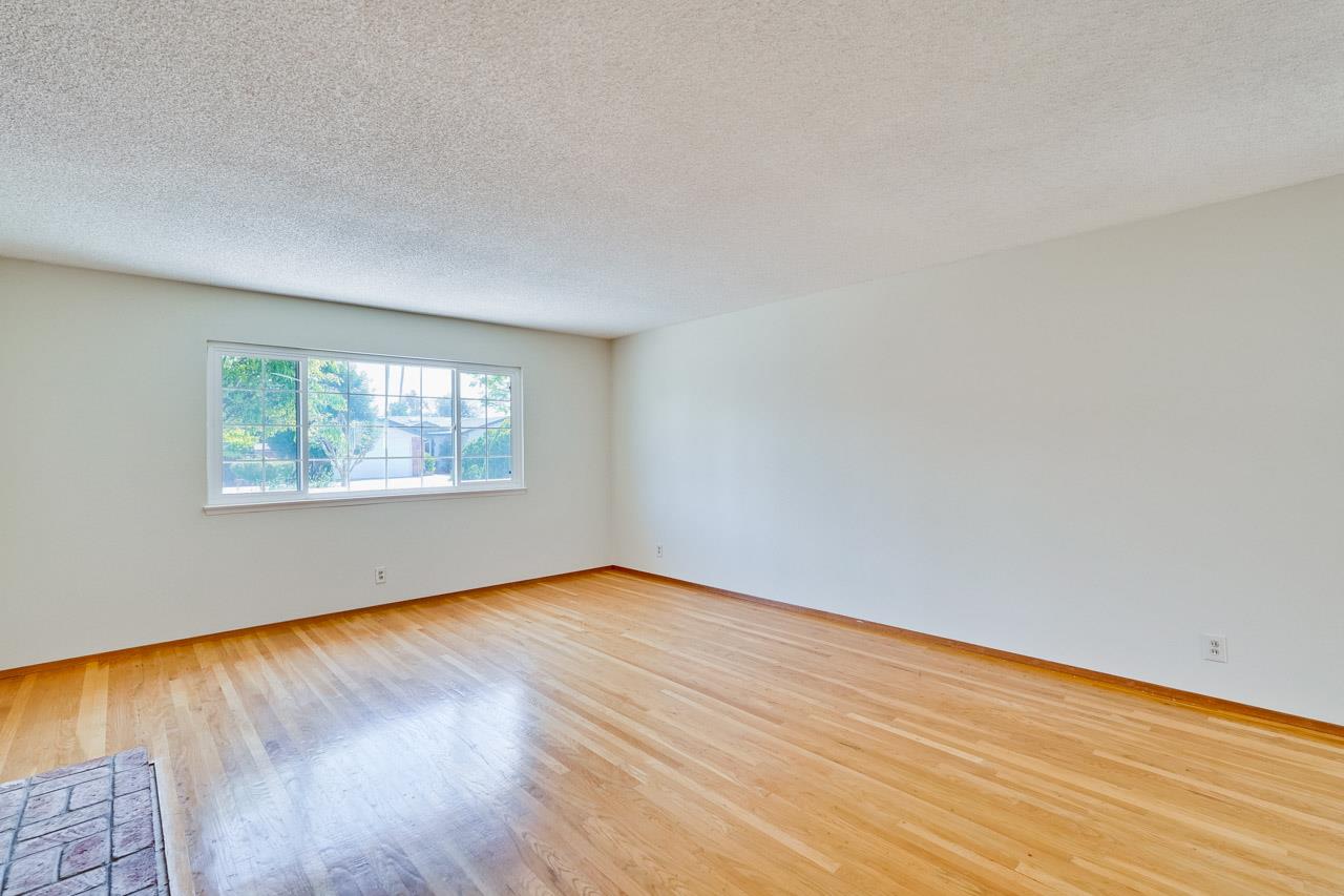 Detail Gallery Image 6 of 33 For 1239 Lockhaven Way, San Jose,  CA 95129 - 3 Beds | 2 Baths