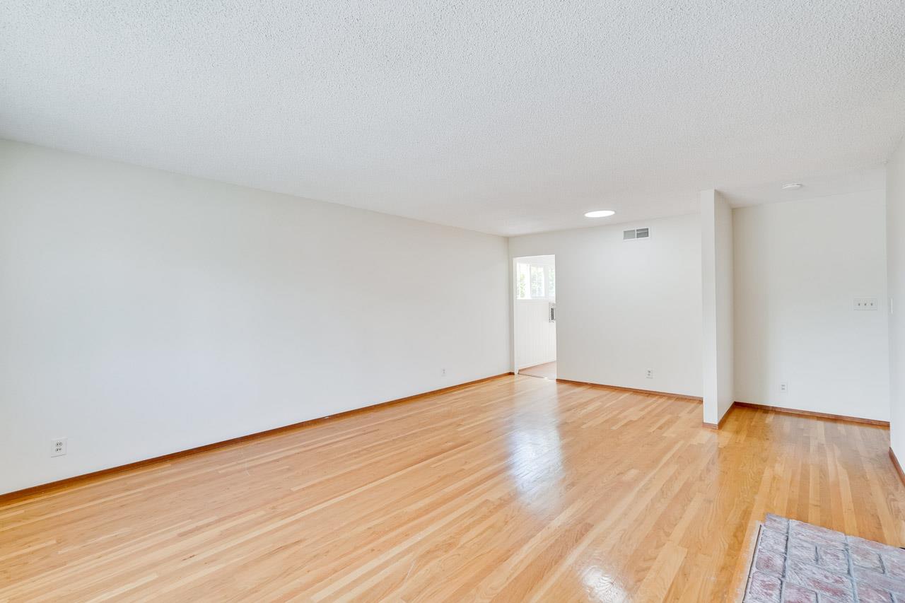 Detail Gallery Image 7 of 33 For 1239 Lockhaven Way, San Jose,  CA 95129 - 3 Beds | 2 Baths