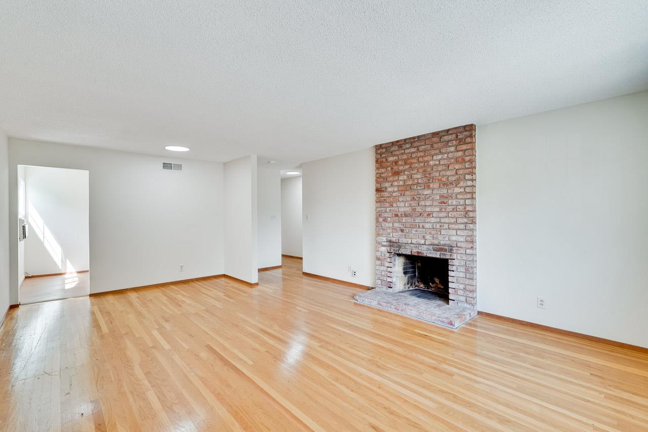 Detail Gallery Image 8 of 33 For 1239 Lockhaven Way, San Jose,  CA 95129 - 3 Beds | 2 Baths