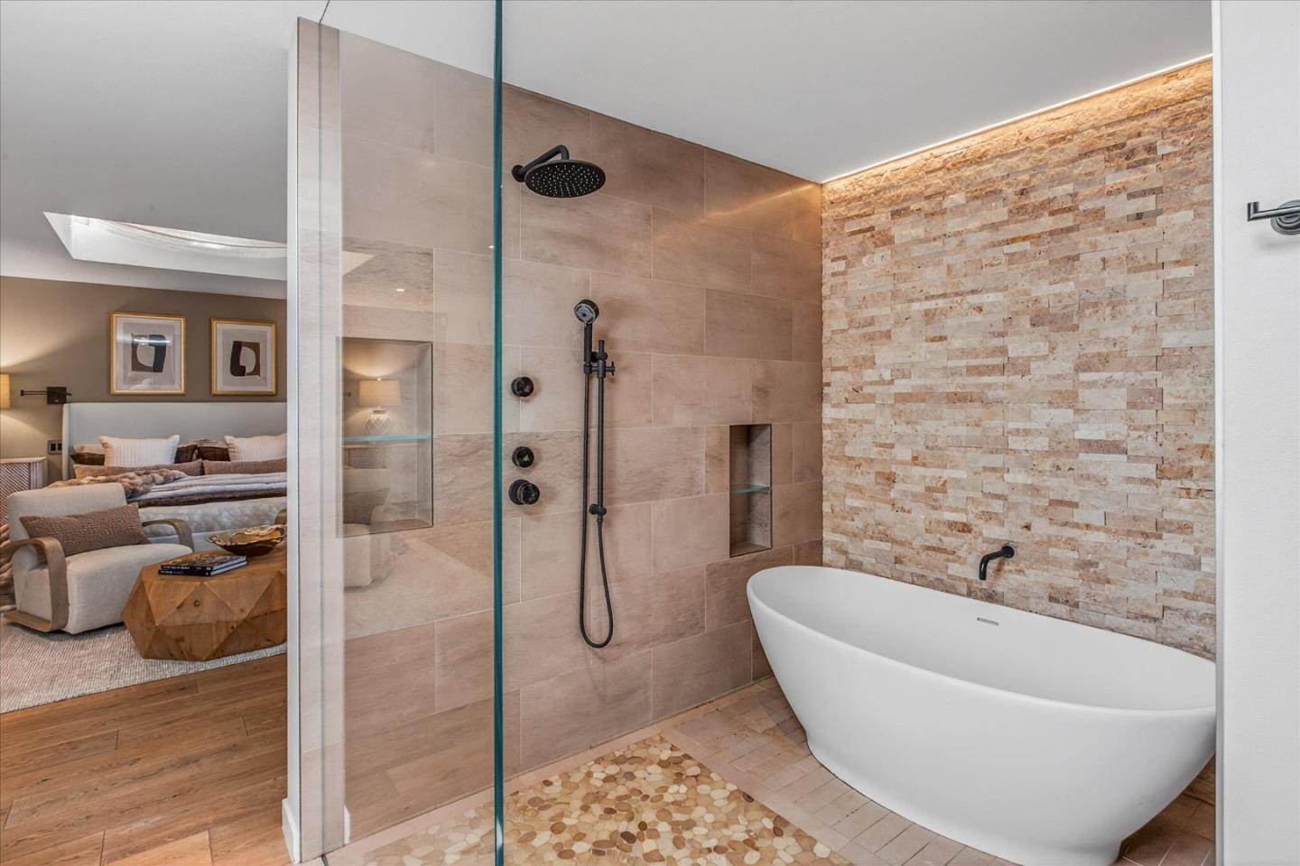 Detail Gallery Image 15 of 35 For 5 Sandstone St, Portola Valley,  CA 94028 - 3 Beds | 2/1 Baths