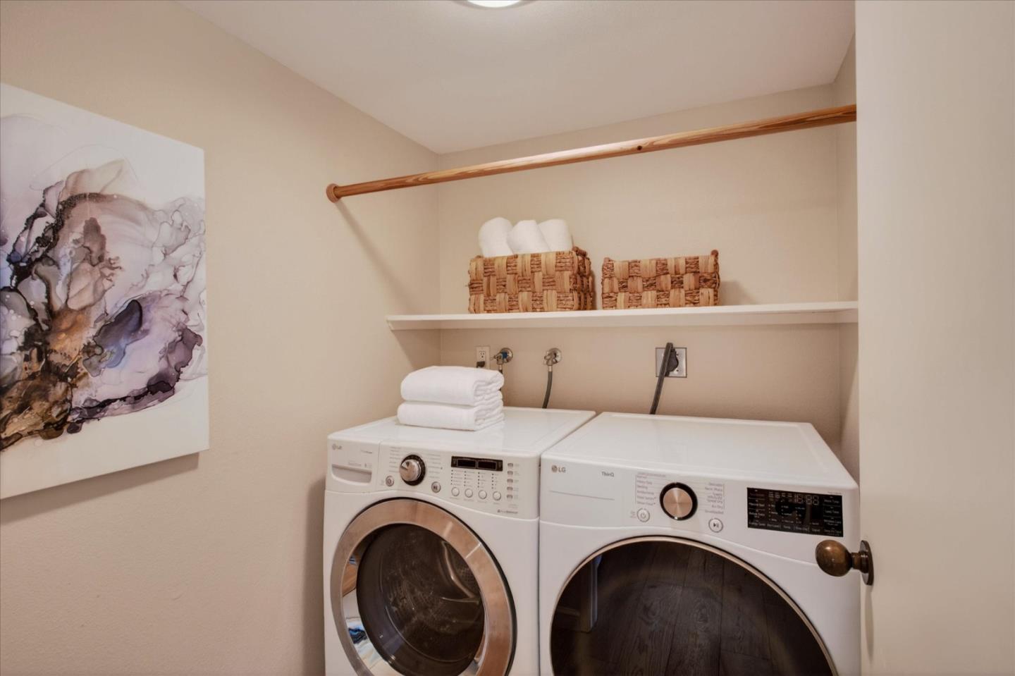 Detail Gallery Image 22 of 35 For 5 Sandstone St, Portola Valley,  CA 94028 - 3 Beds | 2/1 Baths