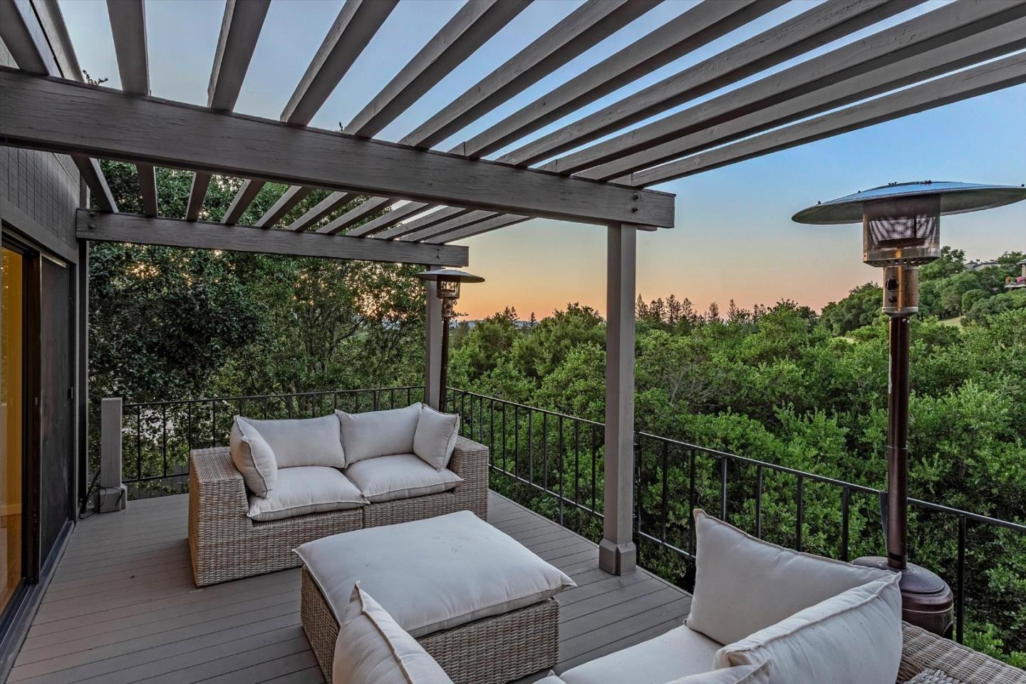 Detail Gallery Image 23 of 35 For 5 Sandstone St, Portola Valley,  CA 94028 - 3 Beds | 2/1 Baths