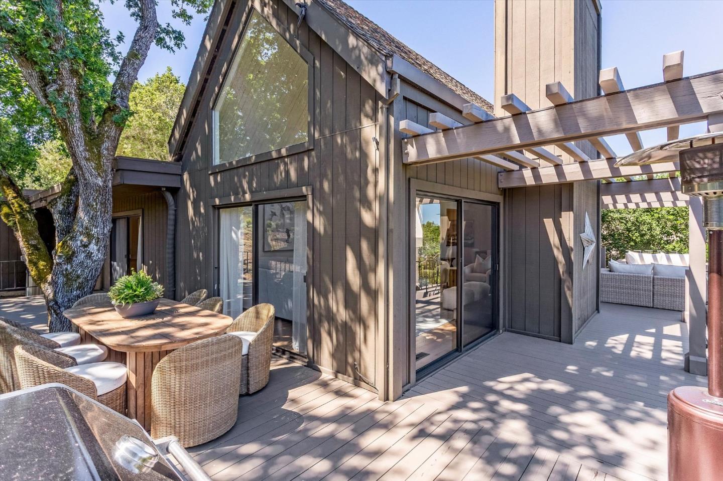 Detail Gallery Image 25 of 35 For 5 Sandstone St, Portola Valley,  CA 94028 - 3 Beds | 2/1 Baths