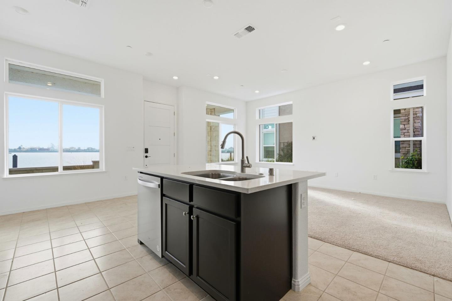 Detail Gallery Image 9 of 31 For 735 Windward Ct, Bethel Island,  CA 94511 - 3 Beds | 2/1 Baths