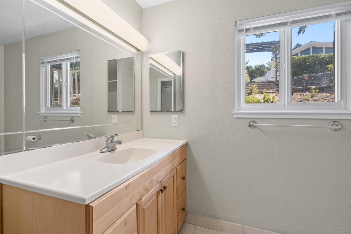 Detail Gallery Image 39 of 62 For 141 Lunar Dr, Scotts Valley,  CA 95066 - 4 Beds | 3 Baths