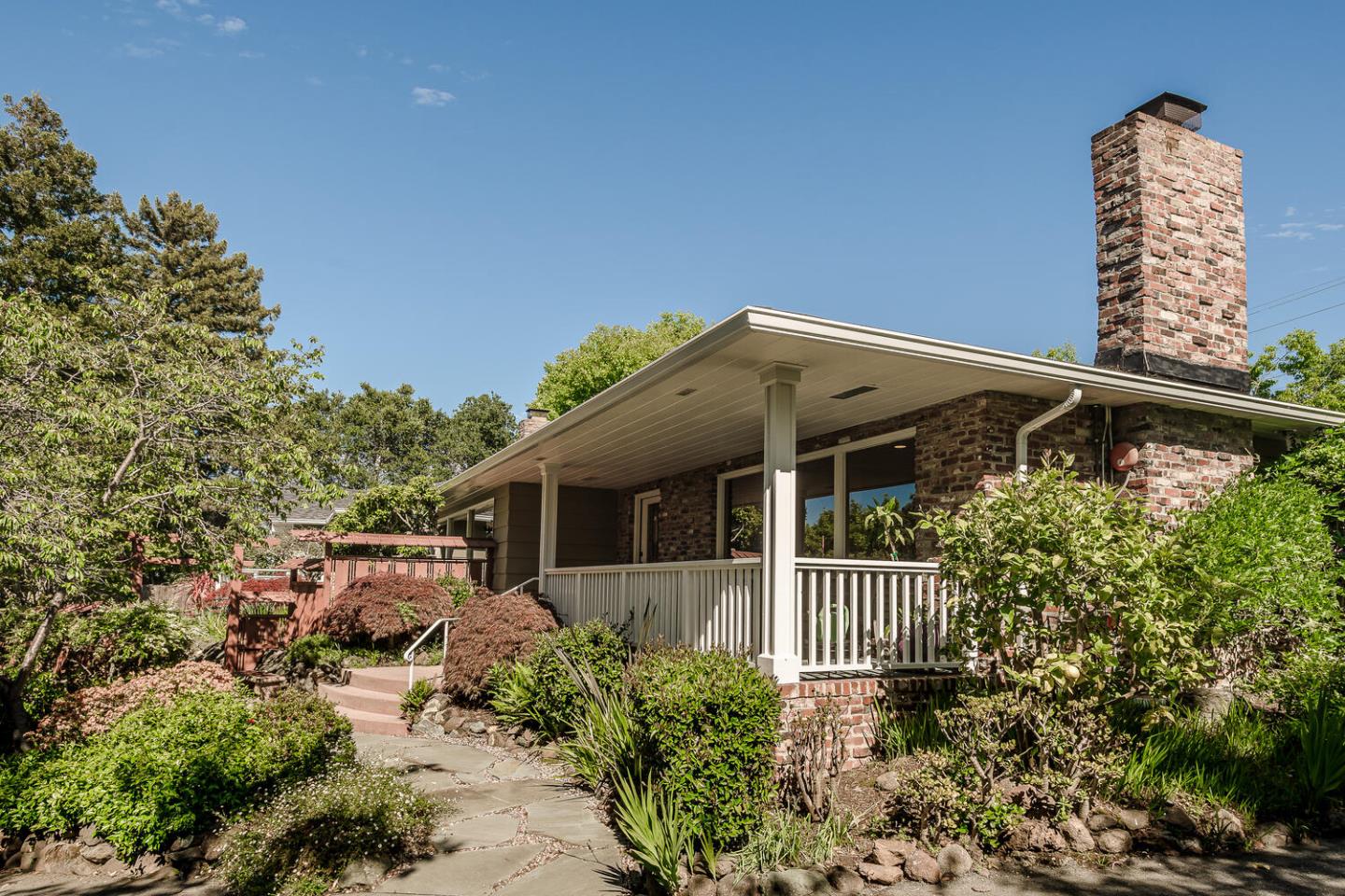 Detail Gallery Image 21 of 21 For 965 Parrott Dr, Hillsborough,  CA 94010 - 4 Beds | 3 Baths