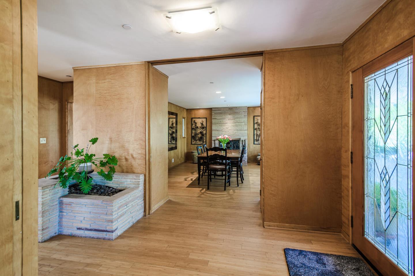 Detail Gallery Image 5 of 21 For 965 Parrott Dr, Hillsborough,  CA 94010 - 4 Beds | 3 Baths