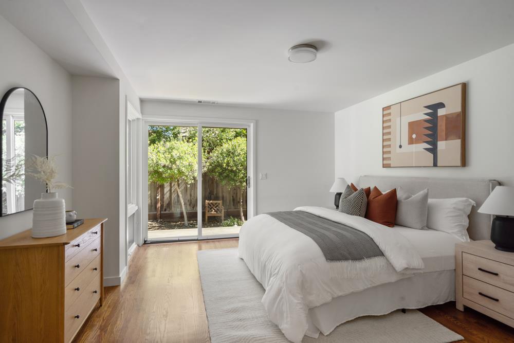 Detail Gallery Image 18 of 26 For 25 Sharon Ct, Menlo Park,  CA 94025 - 3 Beds | 3 Baths