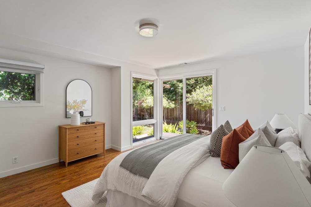 Detail Gallery Image 19 of 26 For 25 Sharon Ct, Menlo Park,  CA 94025 - 3 Beds | 3 Baths