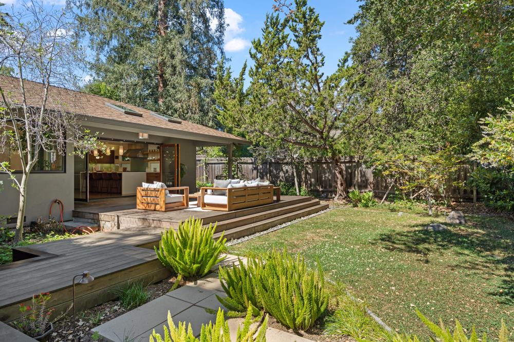 Detail Gallery Image 26 of 26 For 25 Sharon Ct, Menlo Park,  CA 94025 - 3 Beds | 3 Baths