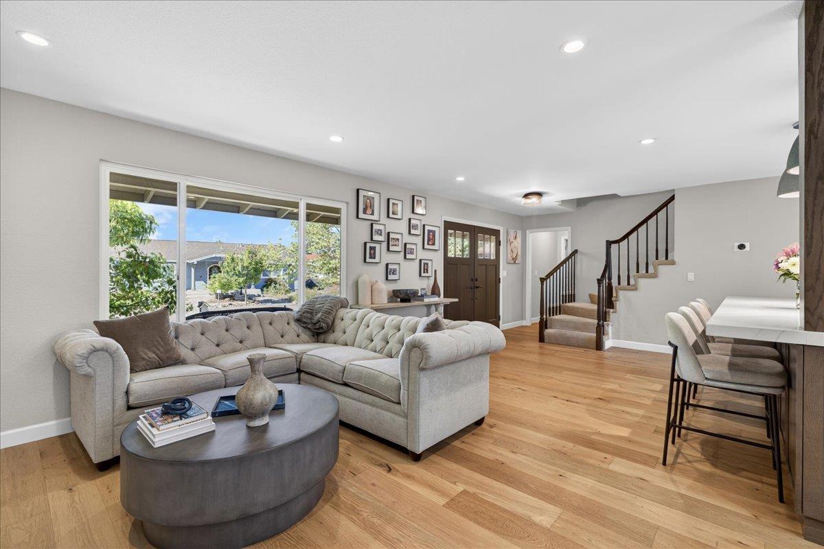 Detail Gallery Image 10 of 61 For 670 Roble Dr, Morgan Hill,  CA 95037 - 5 Beds | 3 Baths