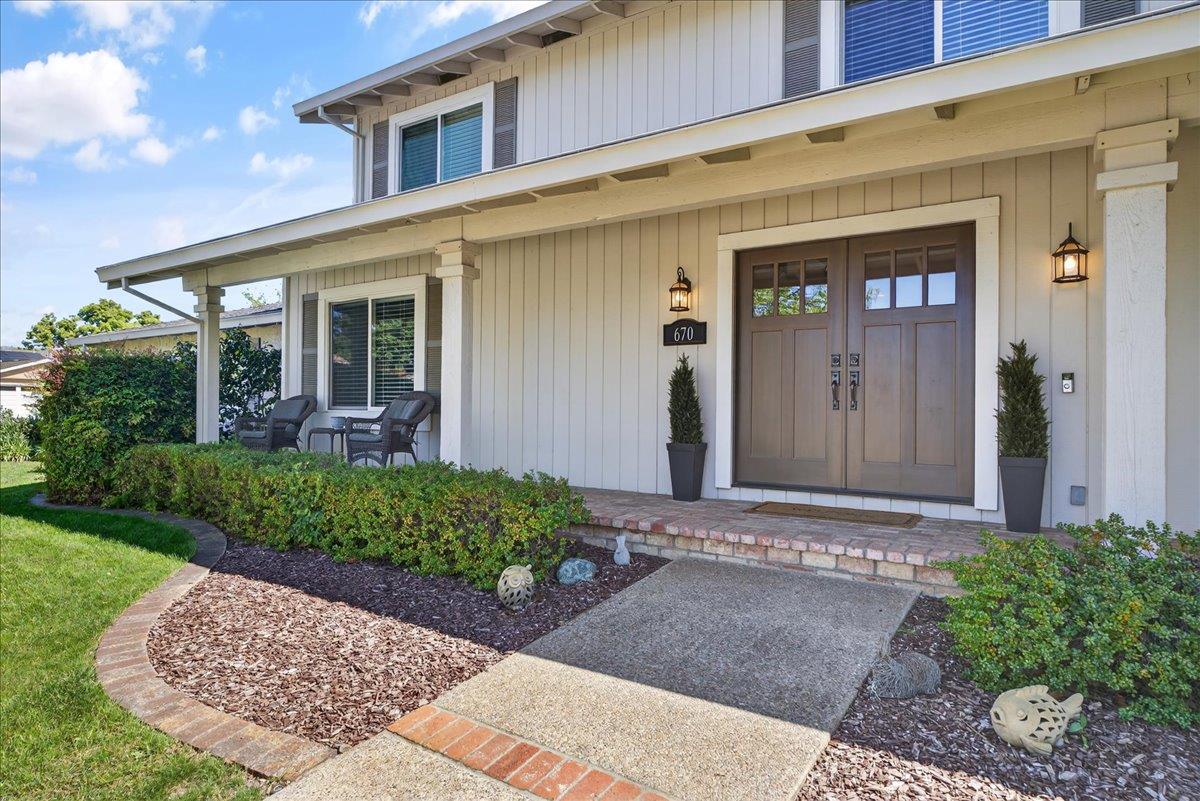 Detail Gallery Image 5 of 61 For 670 Roble Dr, Morgan Hill,  CA 95037 - 5 Beds | 3 Baths