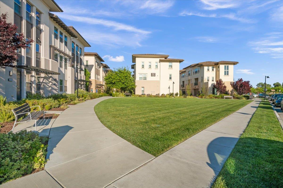 Detail Gallery Image 50 of 59 For 1087 Bigleaf Pl #109,  San Jose,  CA 95131 - 3 Beds | 3 Baths