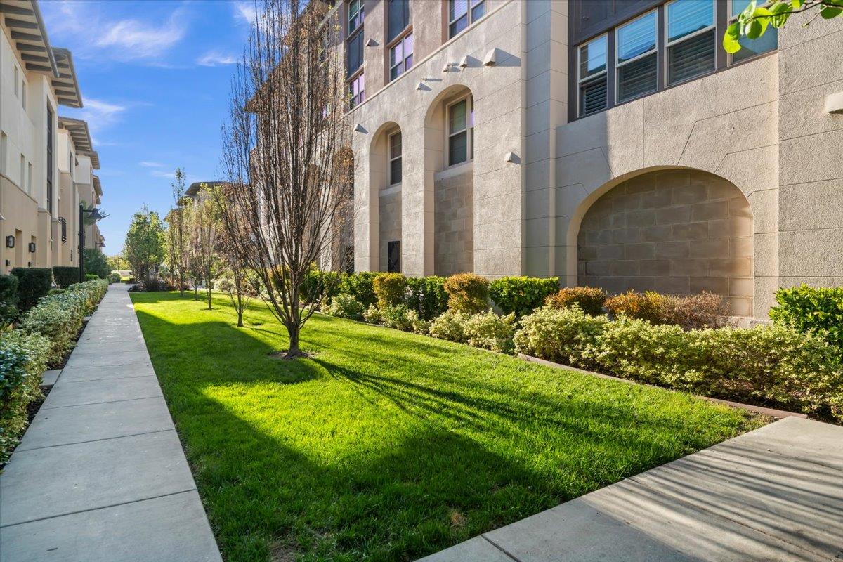 Detail Gallery Image 54 of 59 For 1087 Bigleaf Pl #109,  San Jose,  CA 95131 - 3 Beds | 3 Baths