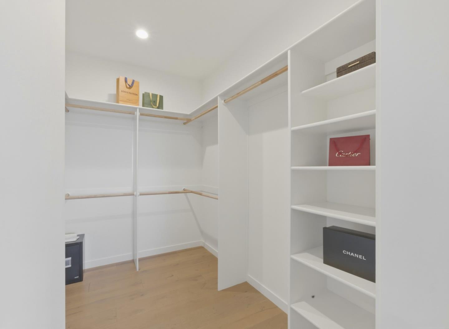 Detail Gallery Image 21 of 32 For 60 Dartmouth Ave, San Carlos,  CA 94070 - 4 Beds | 4 Baths