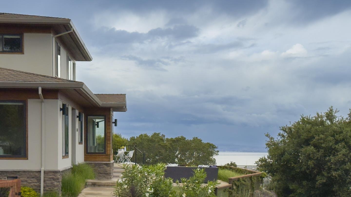 Detail Gallery Image 4 of 32 For 60 Dartmouth Ave, San Carlos,  CA 94070 - 4 Beds | 4 Baths