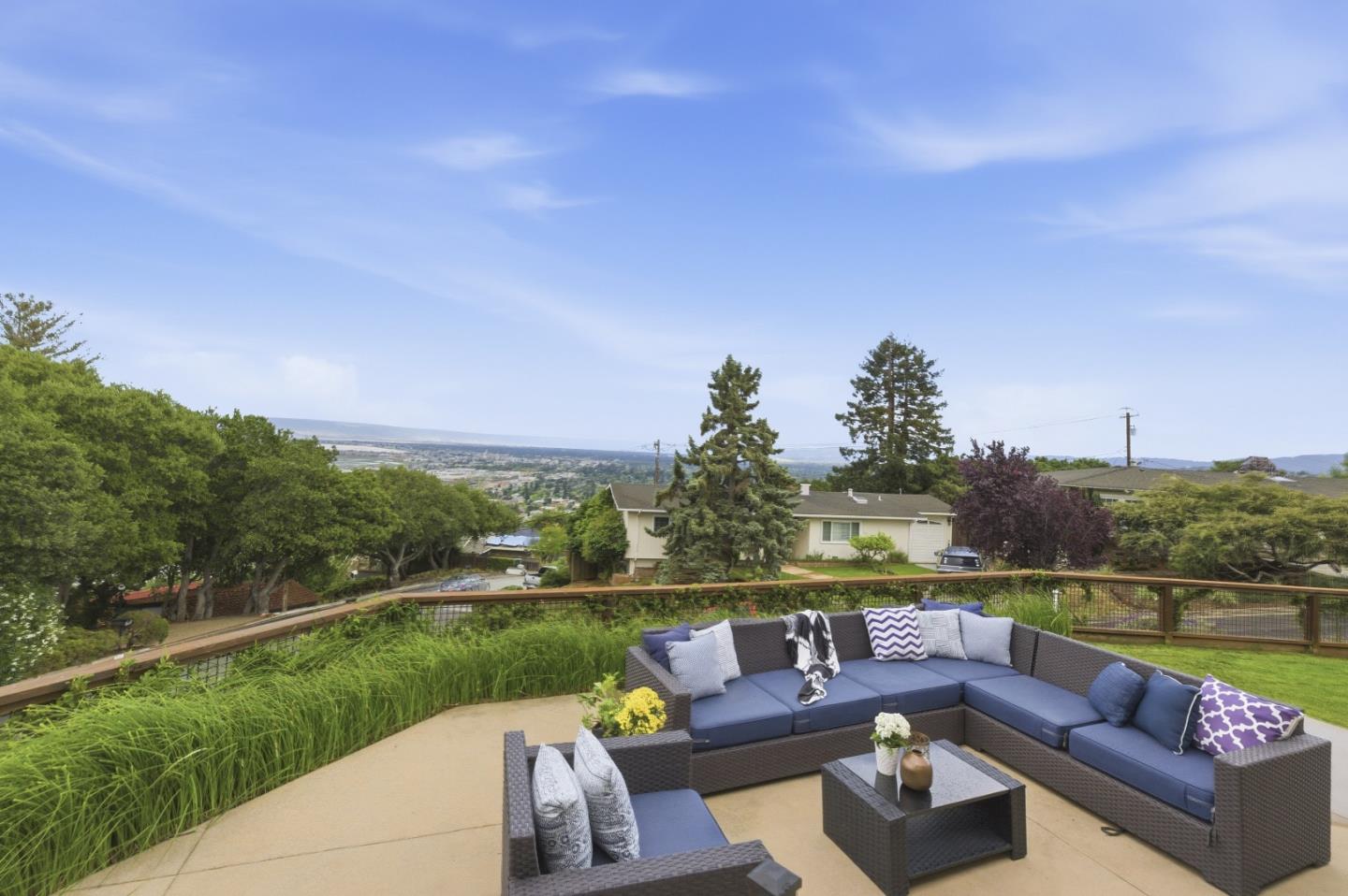 Detail Gallery Image 5 of 32 For 60 Dartmouth Ave, San Carlos,  CA 94070 - 4 Beds | 4 Baths